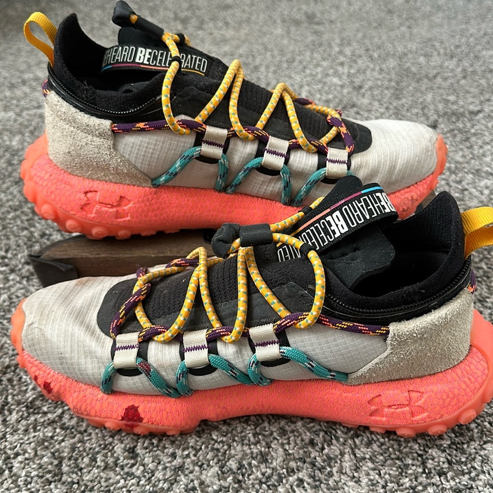 Under Armour HOVR Summit Fat Tire woman’s s Size 8.5 with cuff